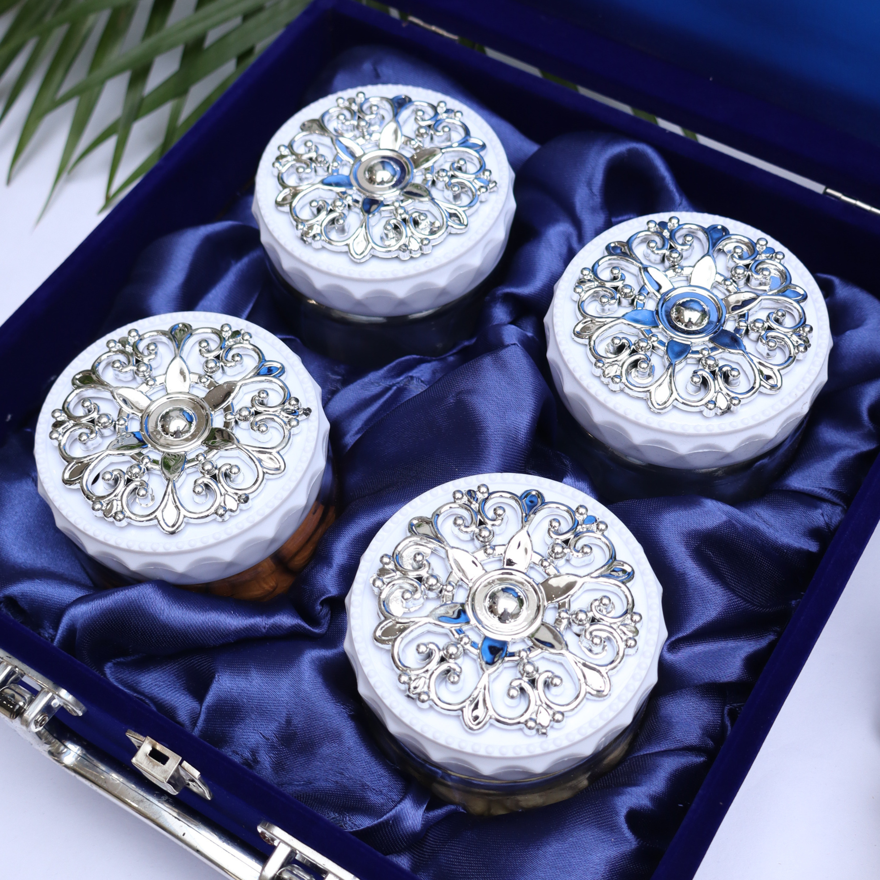 Model : IC-225B (S-4X1) – Premium Gift Box