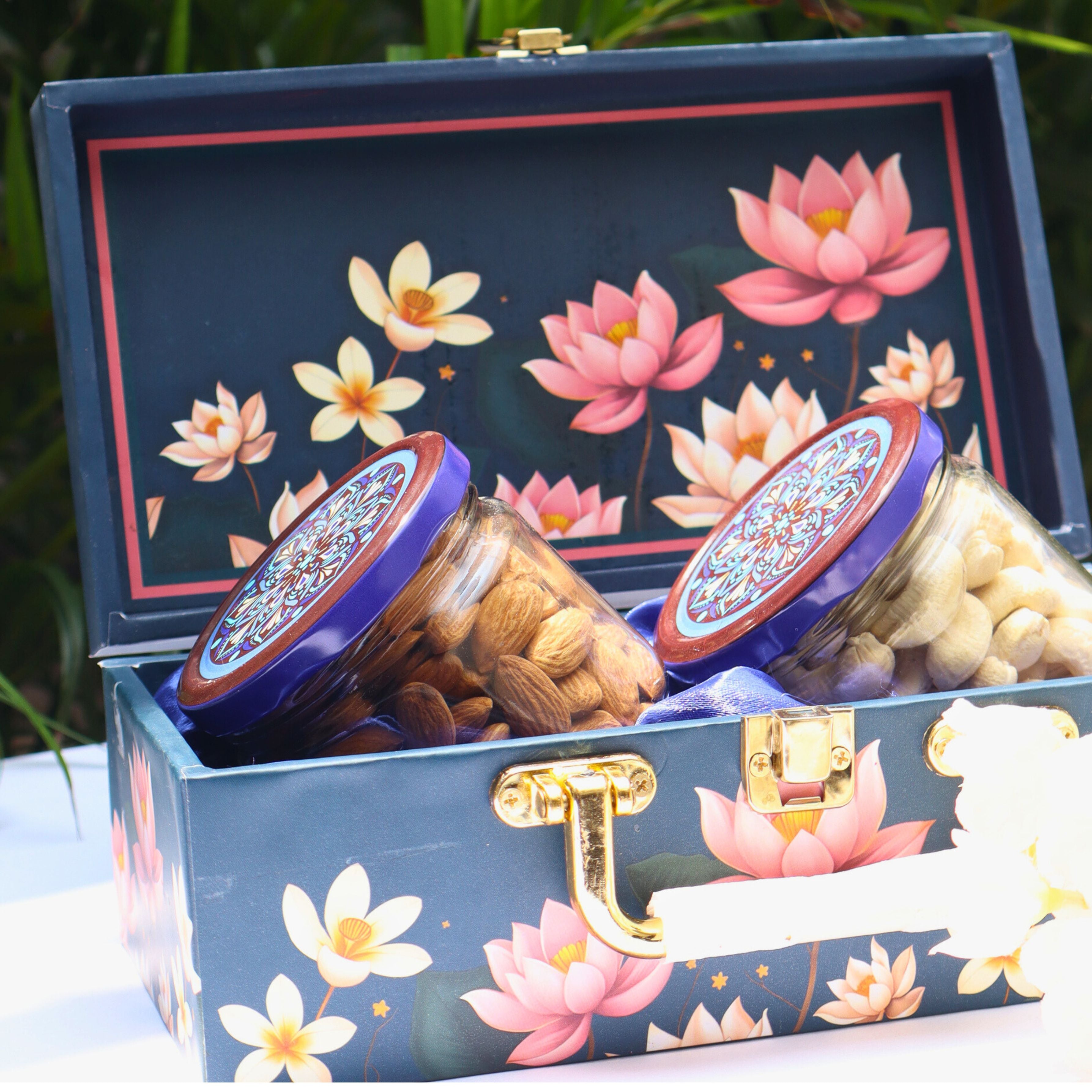Premium Corporate Gifting by Modinuts