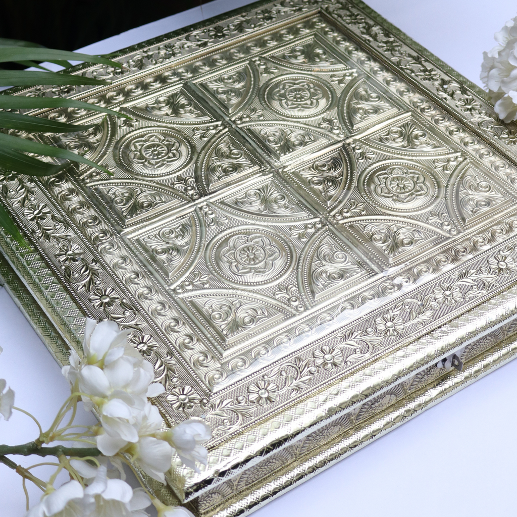 IC-505B (S-15X15) Premium Gift Box – Luxury Gifting Solution